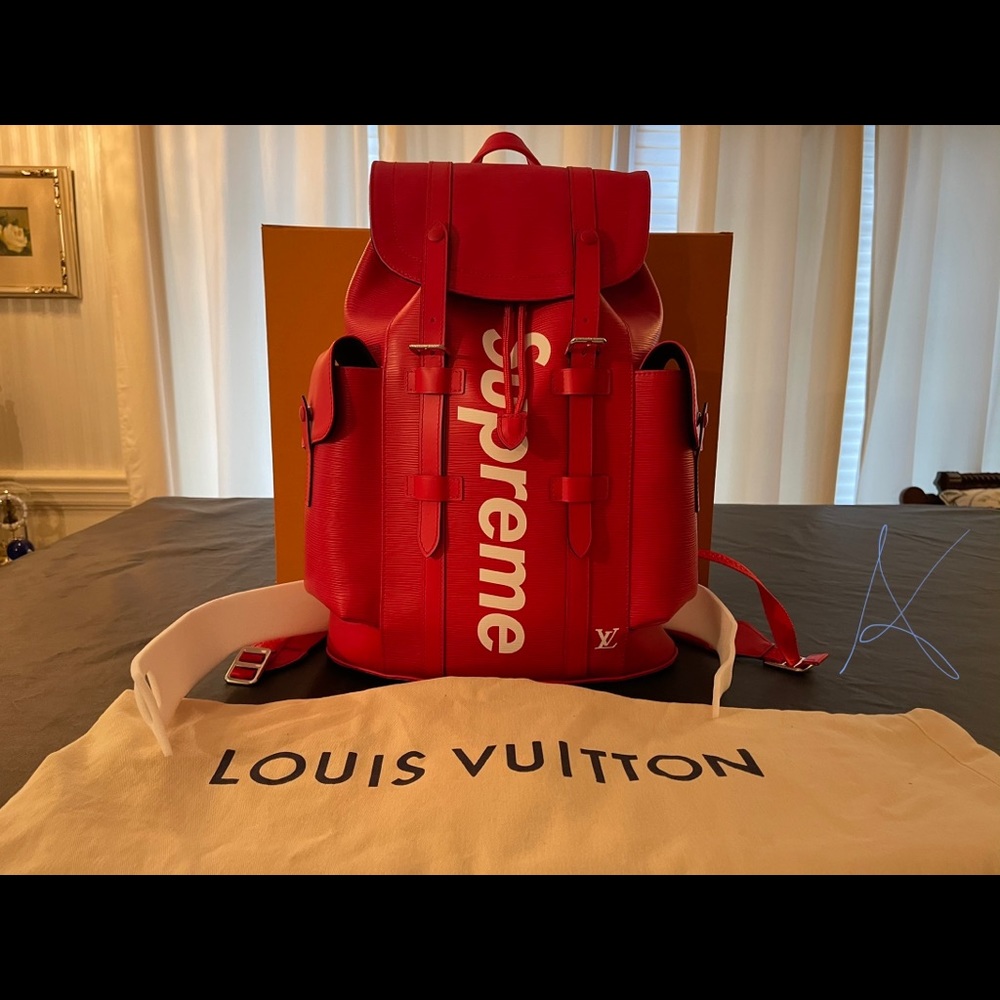 NWT 2017 Louis Vuitton x Supreme Christopher PM In Red Original Owner London, UK